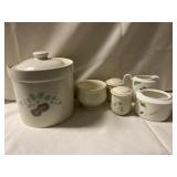 Lot of kitchen decor