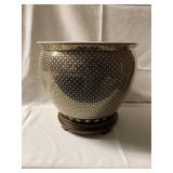 Large decorative pot with stand