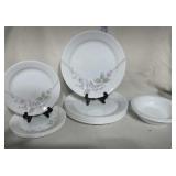 Corelle Dish that including nine large plates,
