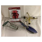 Miscellaneous garden tools