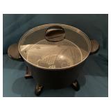 Crockpot with strainer