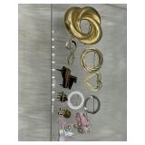 Assortment of Broaches/ pins