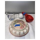 L- home wall decor and measuring cups