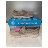 T- Skechers on the go gen cushioning size 8.5
