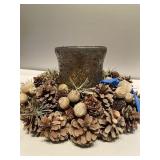 (V) Candle Center Piece very nice pine combs and