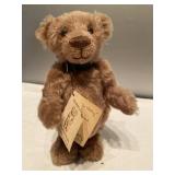 (V-top) The Bear Lady  Moveable arms legs and