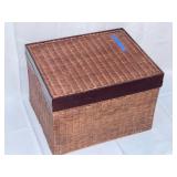 Liquor stores basket very nice condition see