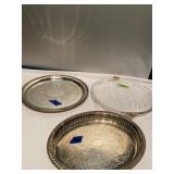 (Z) 3 Trays Two Metal and one Glass