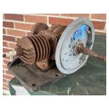 Two cylinder vertical motor