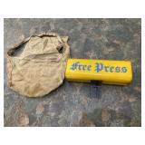 (r5) Free press newspaper box and carrier bag