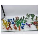 (RR3)  Assortment of Plastic Figures Cowboys