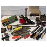 R9) Tools- assortment of chisel