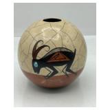 R3) Stunning signed pottery Pauli