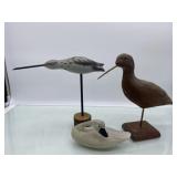 R6)hand carved wooden birds