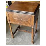 FL)Rotary Electric Sewing mach. W/ stand Model R40