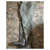 (RR2)  Wadders size 11 Green