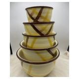 R4) Vernon Kilns nesting bowls
