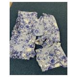 (RR2) Twin Bed Spreads  and Pillow cases and