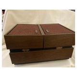 (). The Voice of Music  Phonograph Player with