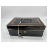 ((R15) Older Lock Box with Key  10x7x4