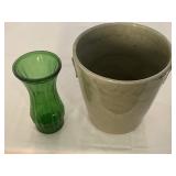 R0) Flower pot (ceramic) and vase.