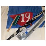 R0) Nee flag mount for the wall, umbrella, brush