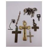 R4) Cross pendants and small keys