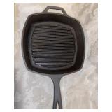 (R18). Lodge ribbed Cast Iron Skillet with Ribs
