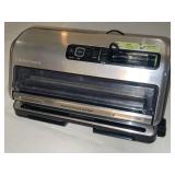 R0) Vacuum sealer/ food saver