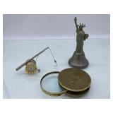 (R12) Metal Bell Statue of Liberty  Fishing Pole