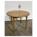 Oak round side table H:20ï¿½24ï¿½