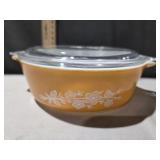 Pyrex Gold butterfly Casserole Dish w lid