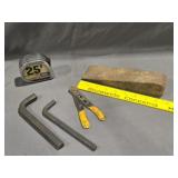 Manuel Wood Log Splitter, Wire Stripper, 25