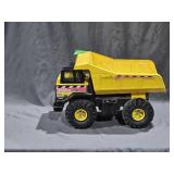 Tonka Mighty Dump Truck, metal