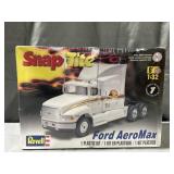 Revell Ford AeroMax Snap Tite 1:32 scale