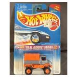 Hot wheels " Real Riders Series" Unimog #318
