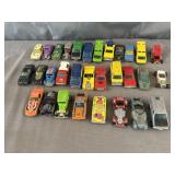 (31) Vintage 1970s Die Cast Hot Wheels Cars