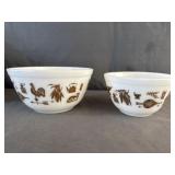 (2) Pyrex Early American Mixing Bowls 1.5Pt &