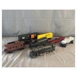 Lionel Train Engine #2036 w/ Tender & 5 Rail Cars