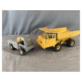 Ertl International Harvester Pay Hauler & Gabriel