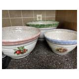 (3) Arnelï¿½s Pottery Mixing Bowls
