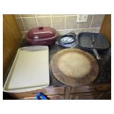 Pampered Chef: covered baker, pizza pan, grill