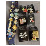 Disney Characterï¿½s & Souvenirs Pins