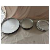 Pizza Pans: Deep Dish, Regular : (11) 10' , (10)