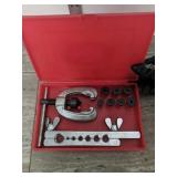 Tool international double flaring tool