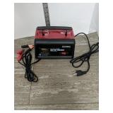 Traveler 6 volts / 12 volt 10 amp battery charger
