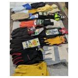 Lot of assorted gloves