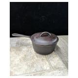 2 qt cast iron pot with lid