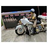 Jumbo cycle police motorcycle
Son Al