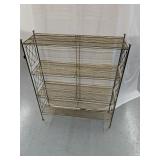 Vintage Metal 4 shelf stand 
31"Tall 26"wide